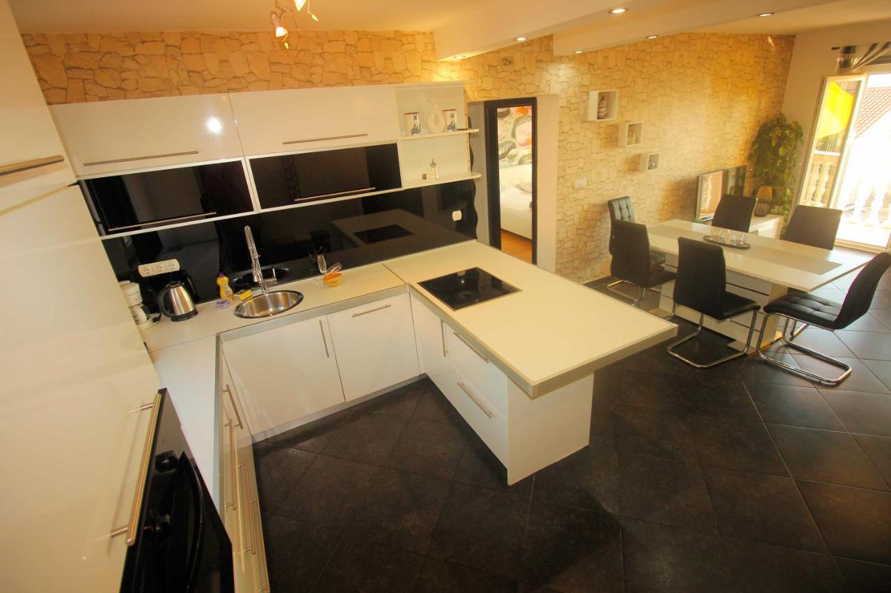 Apartment Martina Crikvenica Eksteriør bilde